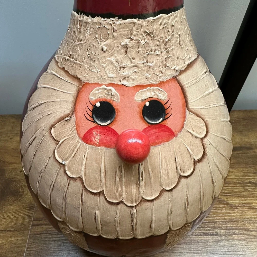 Handcrafted Santa Claus Painted Gourd Folk Art Christmas Decor Heart Wood Base‎